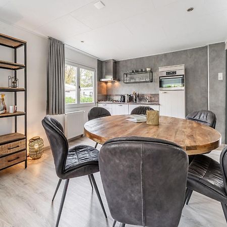Charming Holiday Home In Kaatsheuvel Near Efteling Экстерьер фото